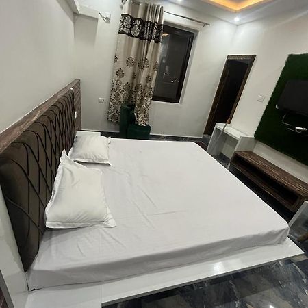 Hotel Jai Mata Chintpurni Family Hotel Bharwain ภายนอก รูปภาพ